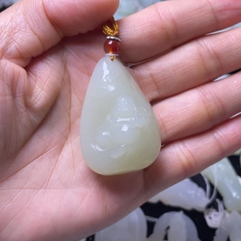 和田玉未镶嵌吊坠(不含链)