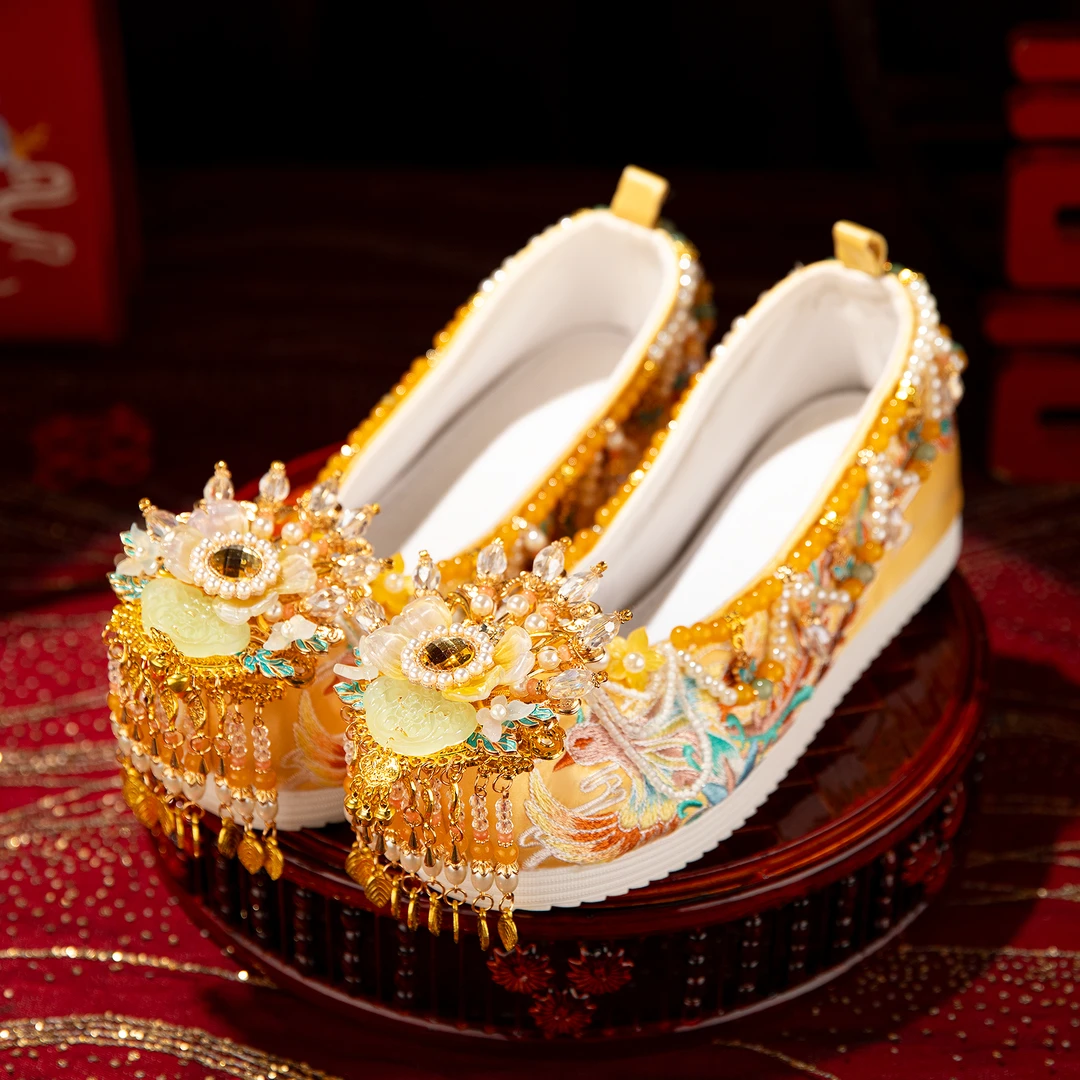 新款结婚中式婚礼秀禾鞋古风刺绣高级汉服鞋原创复古重工绣花鞋女