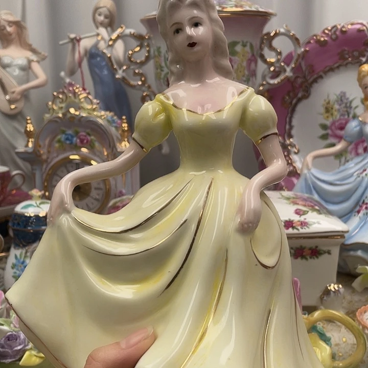 陶瓷摆件摆件摆件裂痕