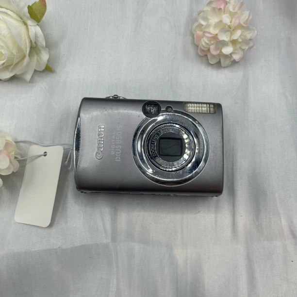 95新 Canon/佳能 佳能ixus850 710w像素 3.8倍光学冷白皮配件齐全