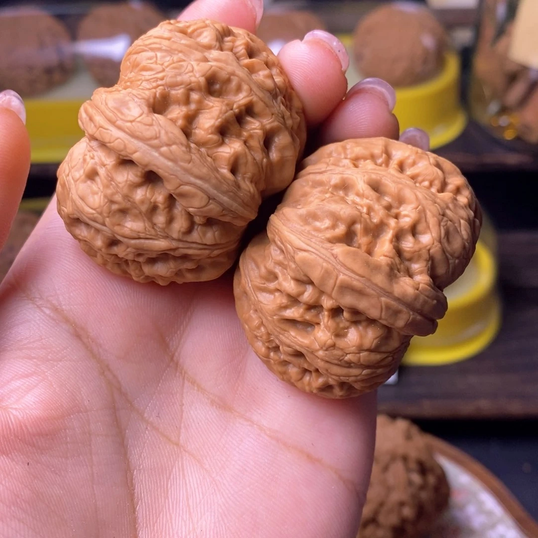 文玩核桃把件元宝45