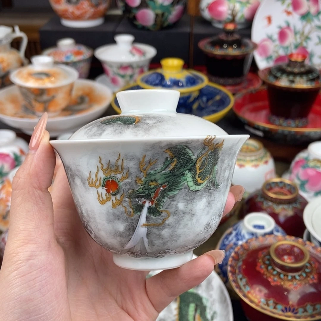 陶瓷艺术家的作品是一种非常感谢