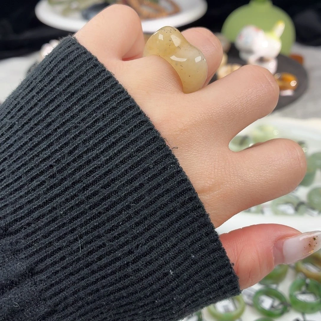 和田玉（糖玉）未镶嵌戒指S7点墨桂花猫耳17.2