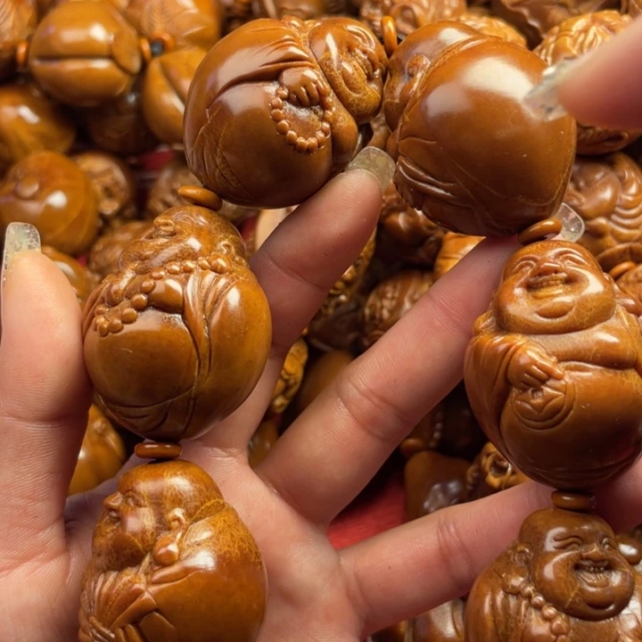 橄榄核吊坠王****）橄榄核