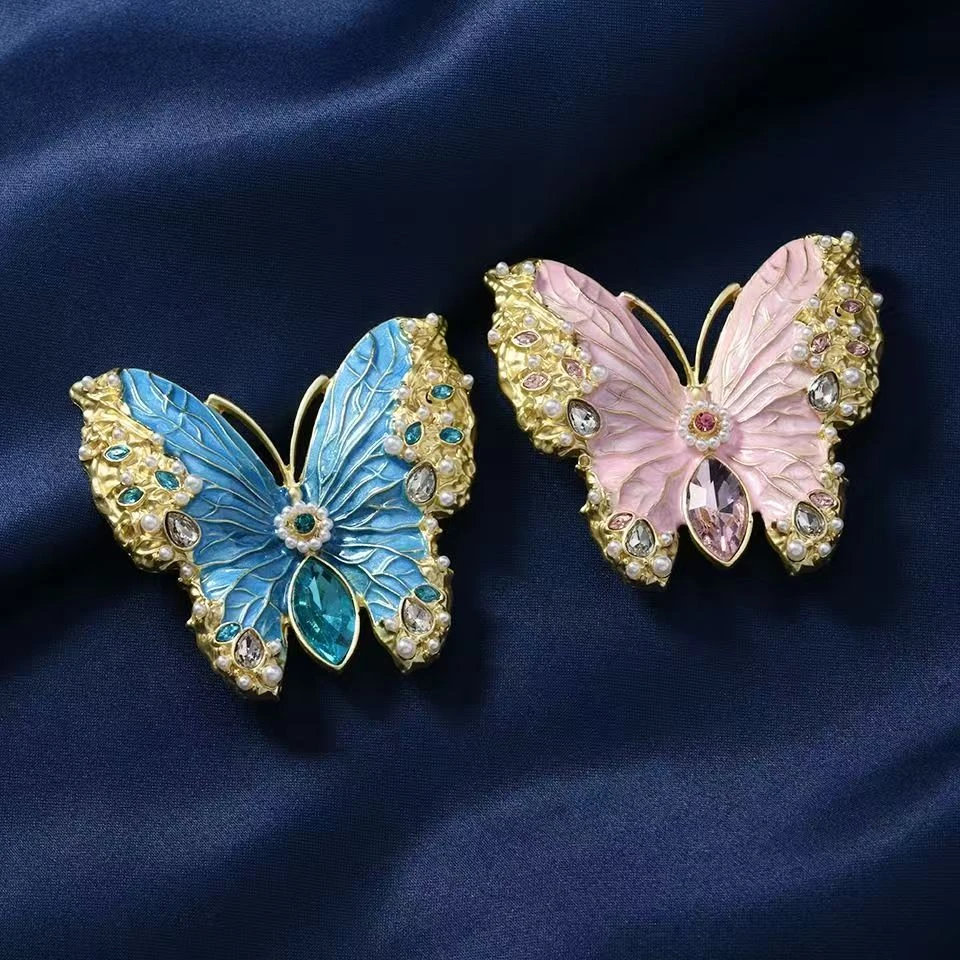 合金珐琅胸针合金珐琅胸针L734中古轻奢气质蝴蝶绒花胸针