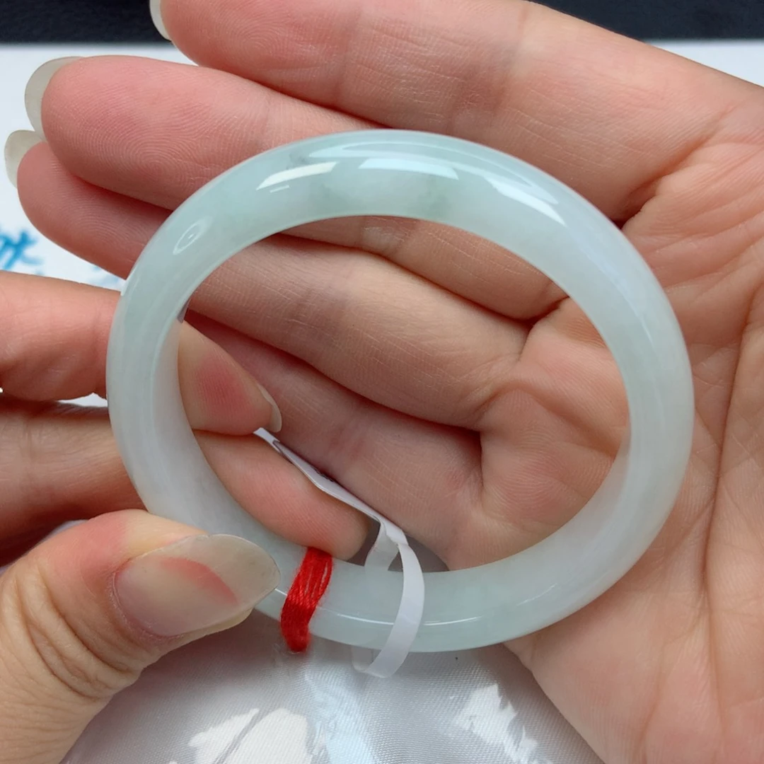 翡翠手镯未镶嵌51圈