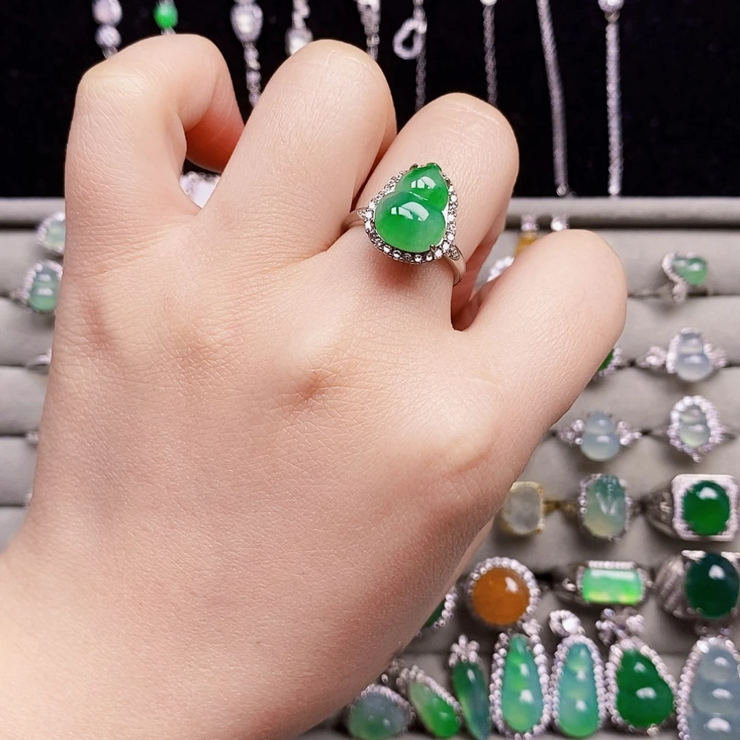 Y***A翡翠银S925镶嵌戒指葫芦