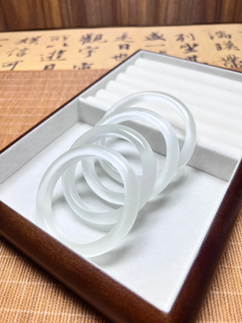 白月光 精品款猫眼石手镯高冰高透