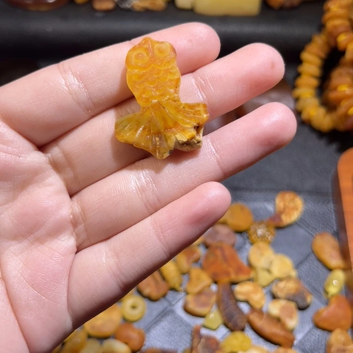 琥珀未镶嵌颈饰手串