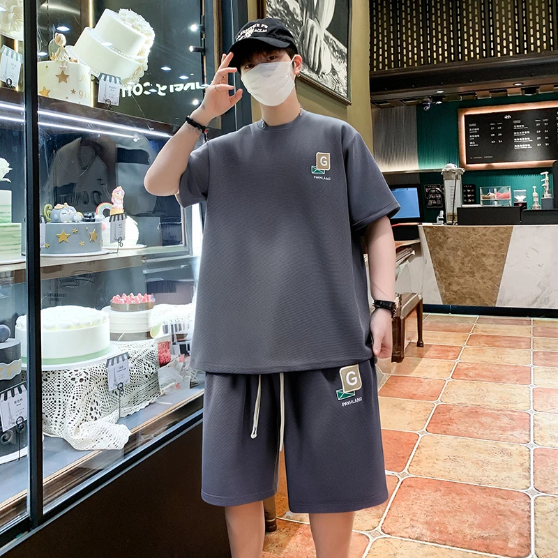 夏季薄款宽松短裤一整套穿搭酷帅气夏装休闲运动短袖T恤男士套装