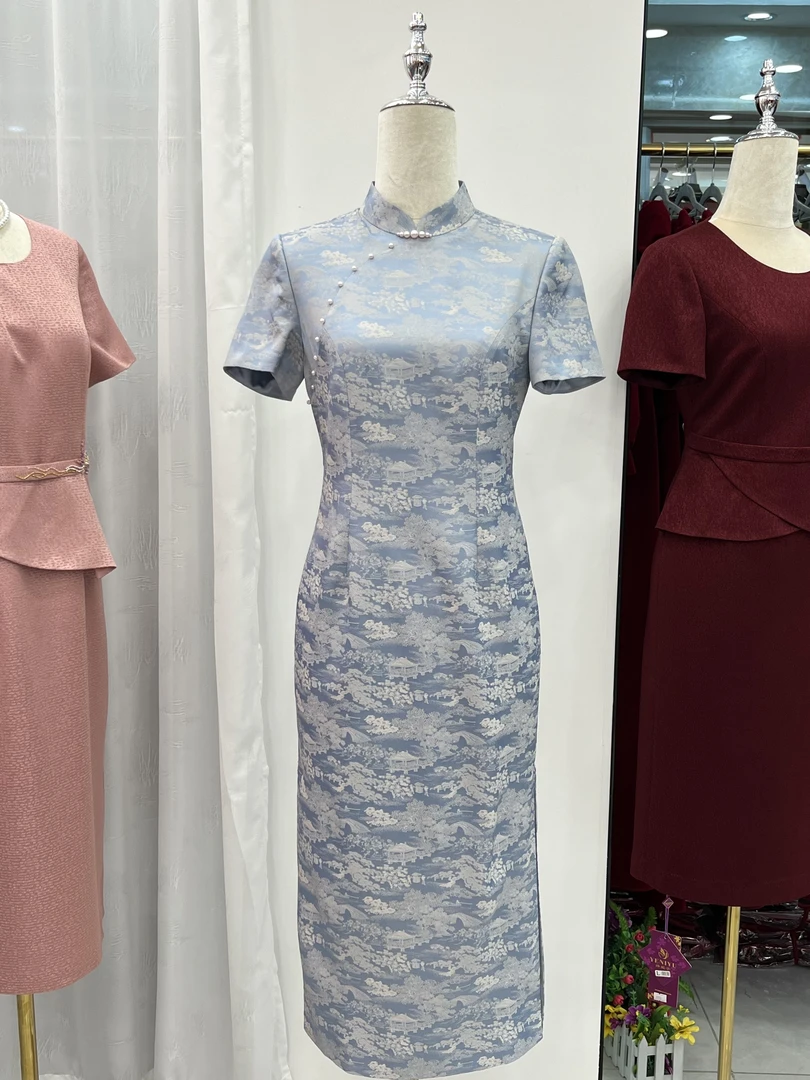 8829清雅暗纹提花喜宴旗袍