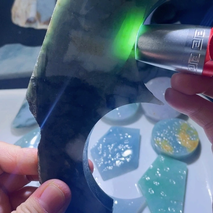 颈饰未镶嵌翡翠天然缅甸翡翠