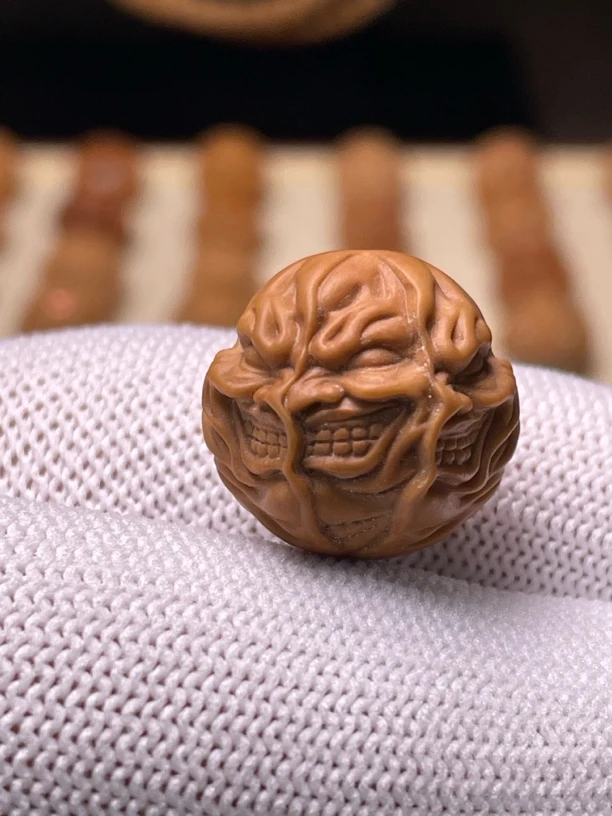 18左右猴头核桃多面恶僧（有正常封口线）