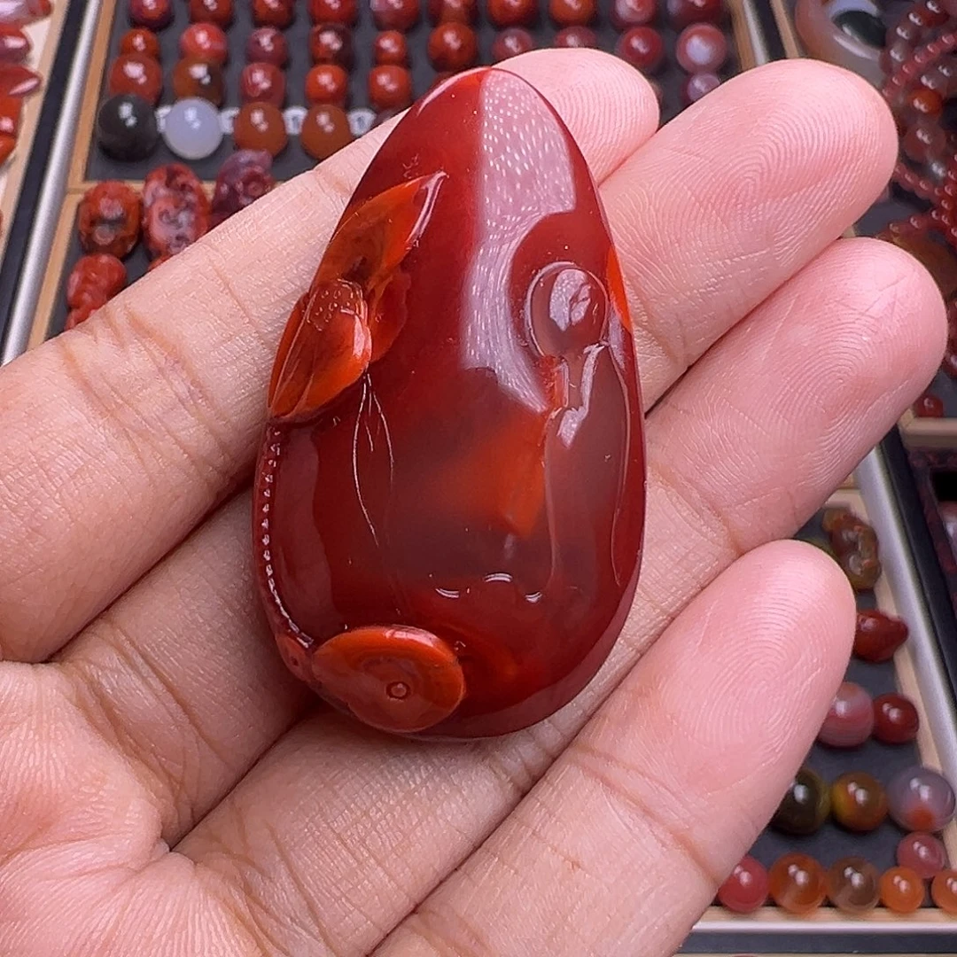 南红玛瑙未镶嵌珠宝奇石