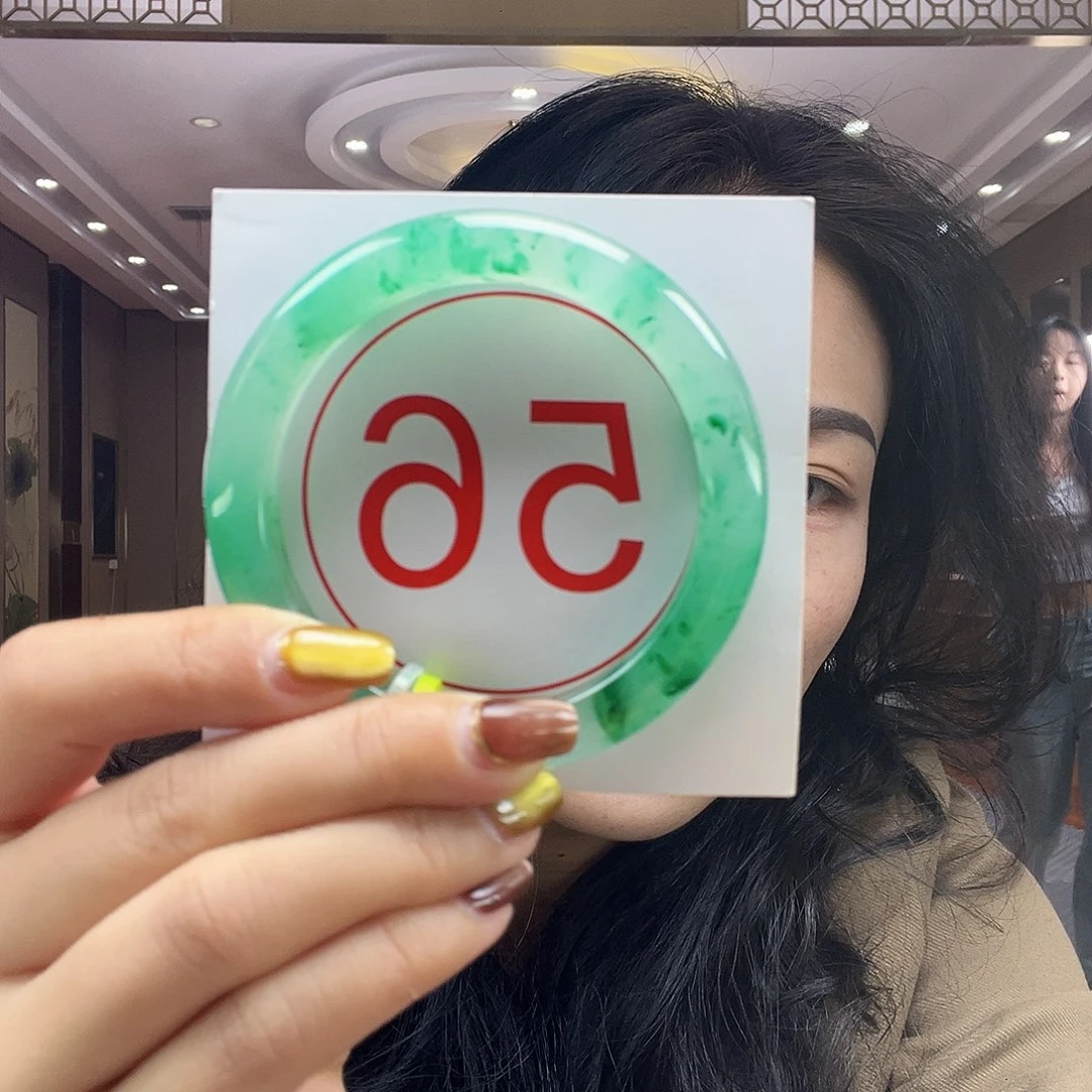 未镶嵌手镯石英质玉