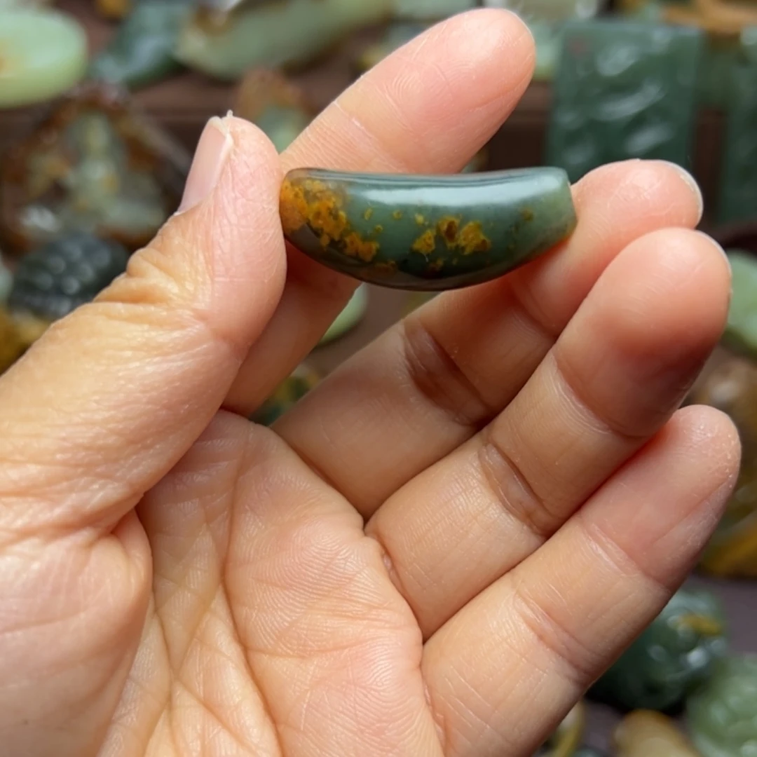 【闪购商品】岫岩河磨玉（透闪石质玉）未镶嵌颈饰