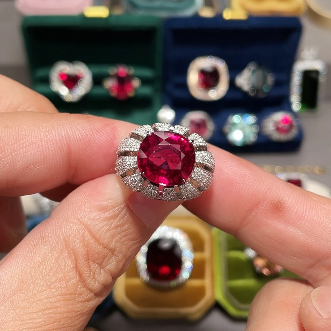 18K金镶嵌碧玺戒指6.3ct
