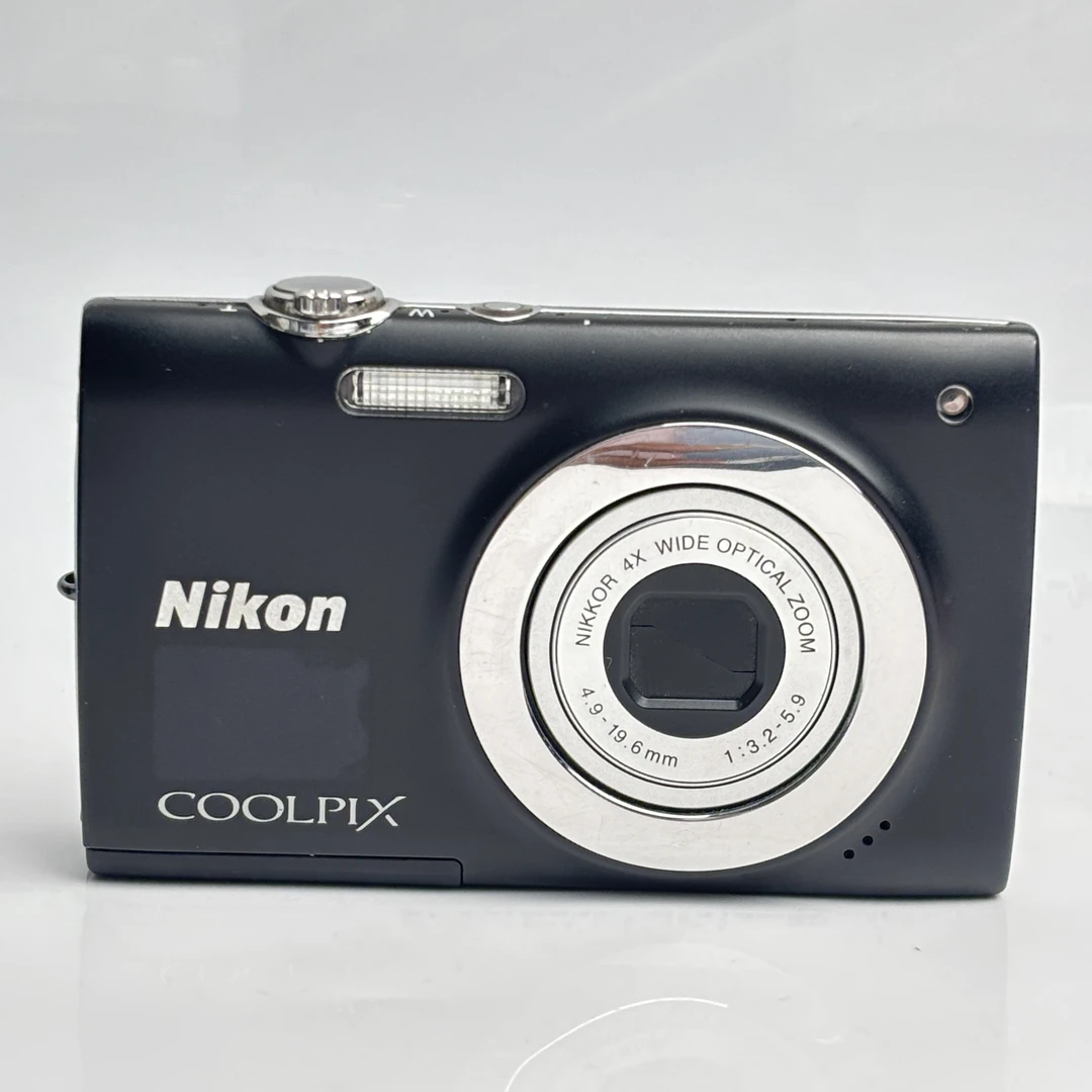 95新 Nikon/尼康 s2500黑色1200万像素4倍变焦复古ccd数码相机