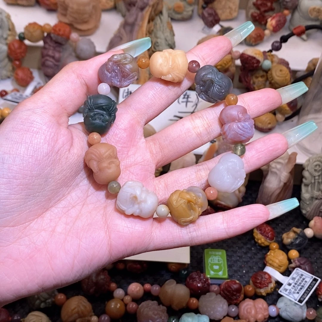 未镶嵌手链石英质玉（阿拉善玉）