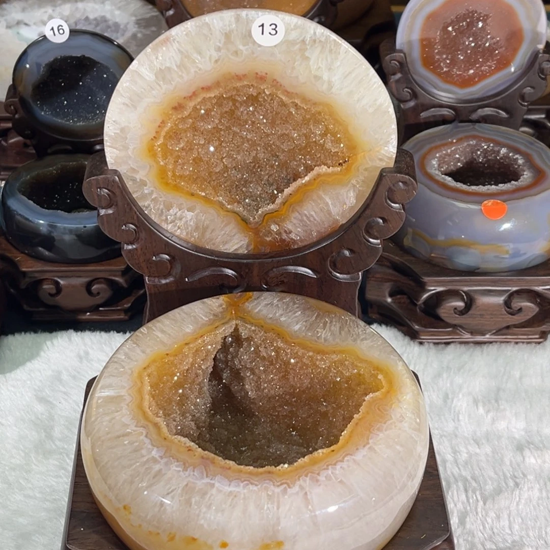 水晶大型摆件（非配饰）未镶嵌