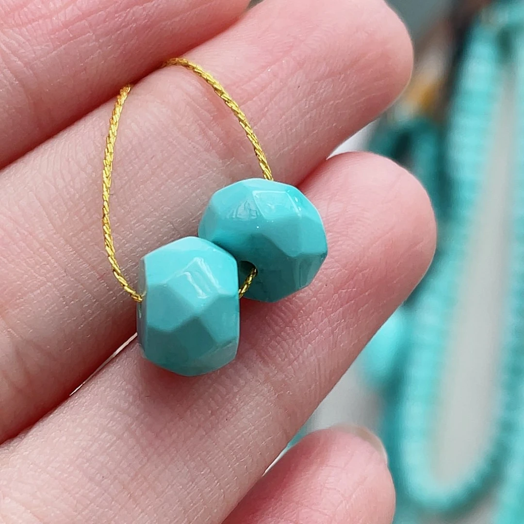 绿松石未镶嵌颈饰