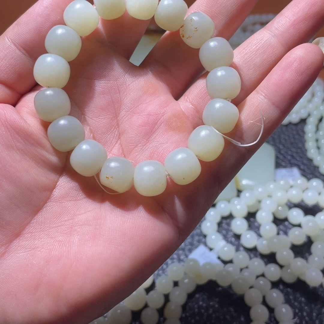 和田玉（糖玉）未镶嵌手链