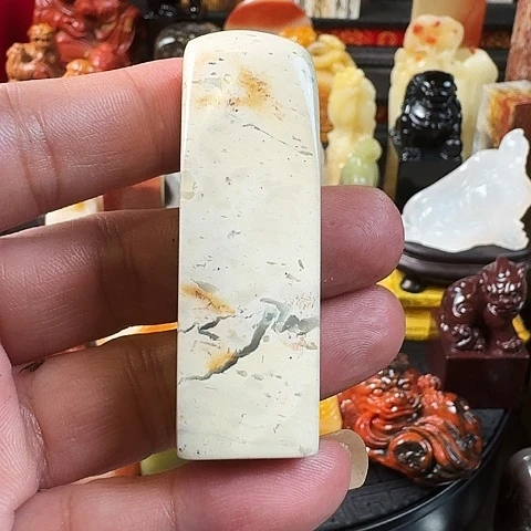 寿山石方田仔花坑石