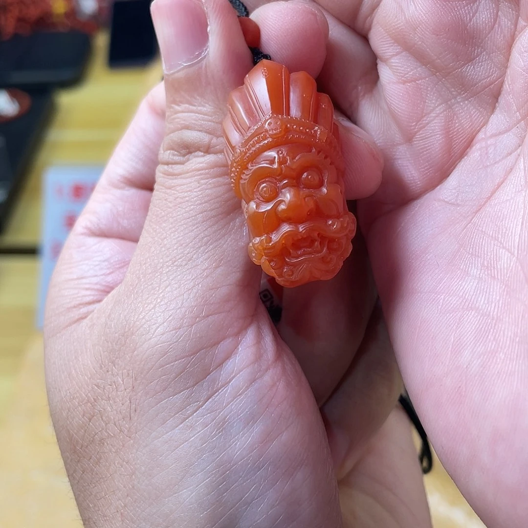 南红玛瑙未镶嵌颈饰保山滴水洞