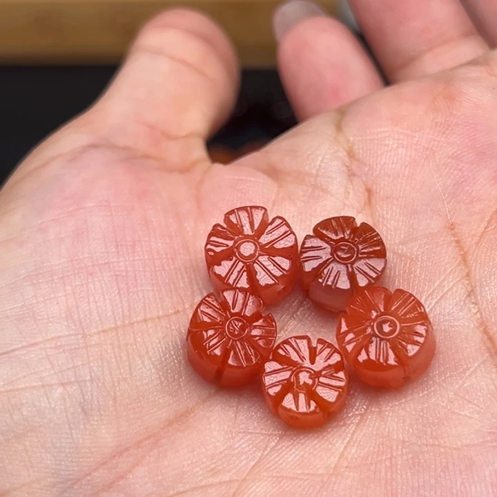 颈饰未镶嵌南红玛瑙