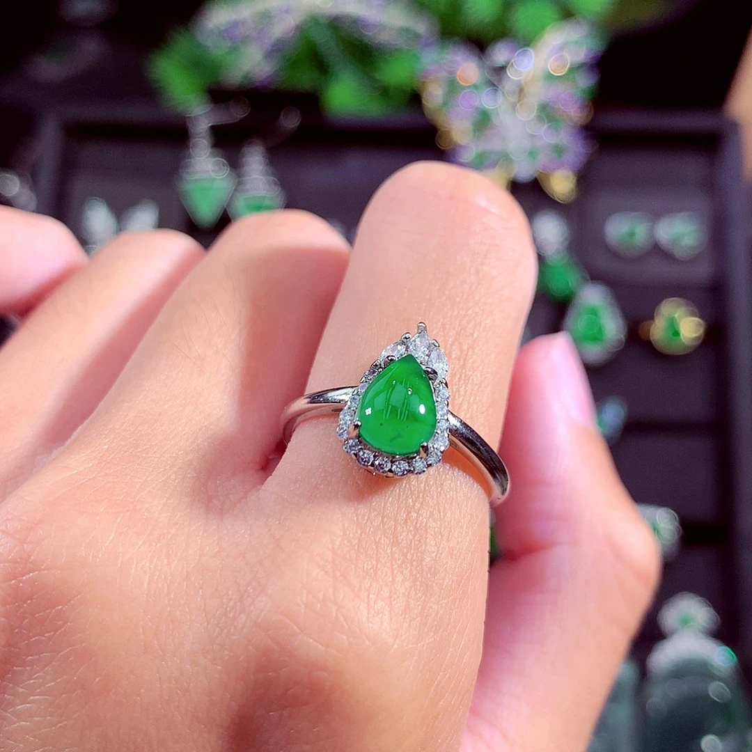 颈饰未镶嵌翡翠天然