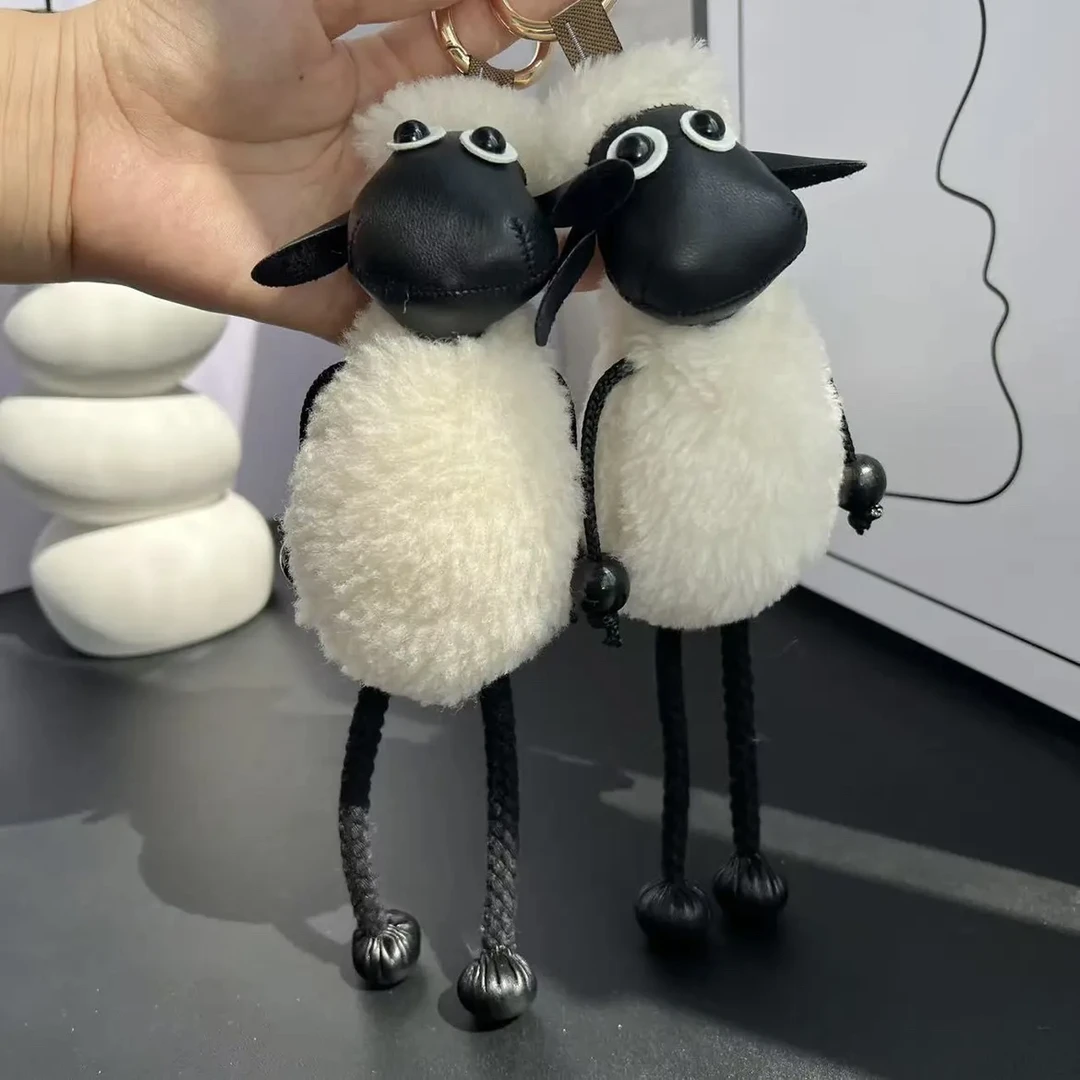 真毛羊毛小羊肖恩手工车载挂饰手缝可爱风便携款