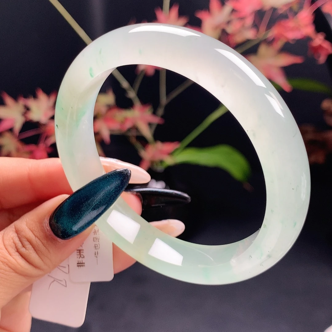 石英质玉未镶嵌镯子58