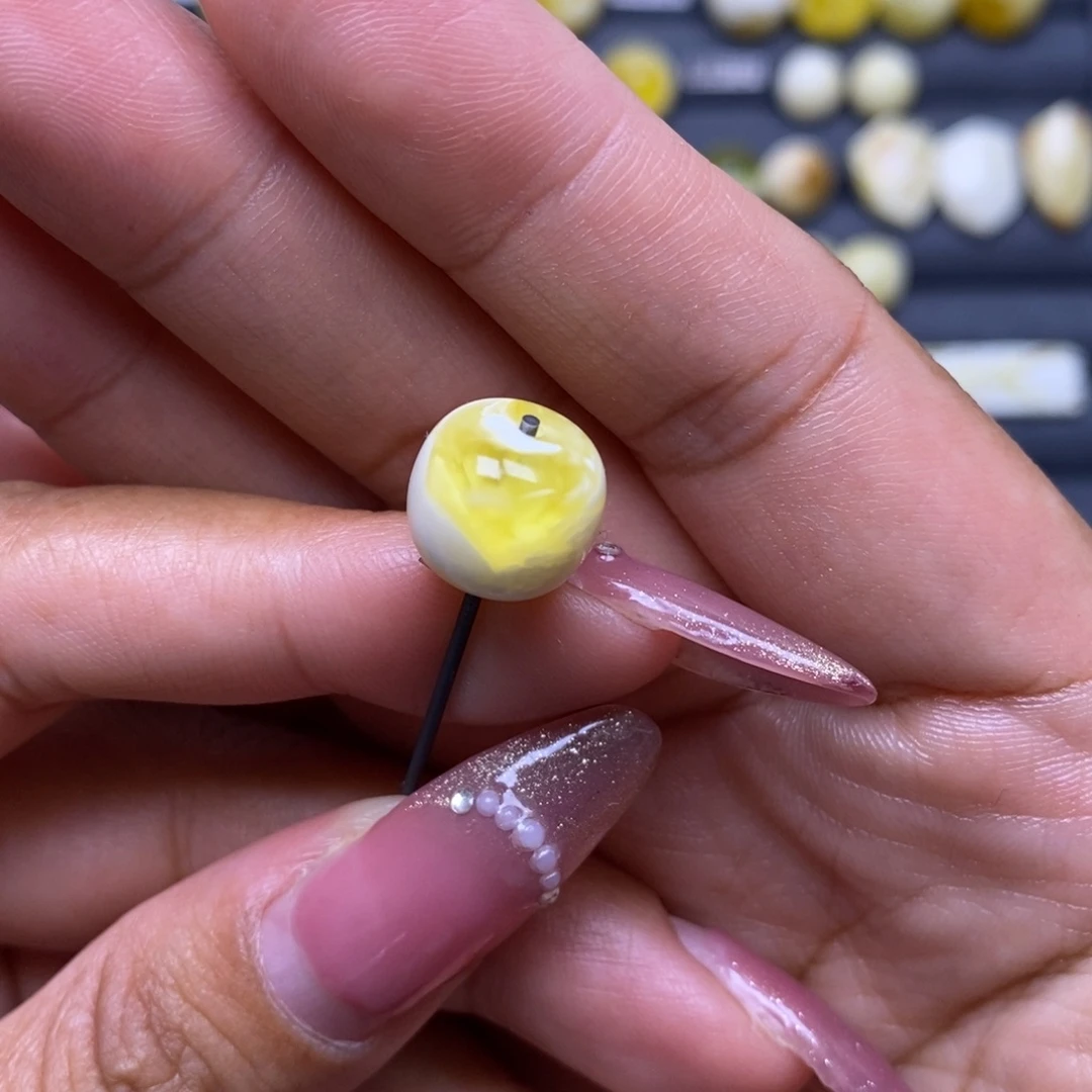 植物珀未镶嵌珠宝奇石瓷白溶洞妖花老型11.6*10.3mm