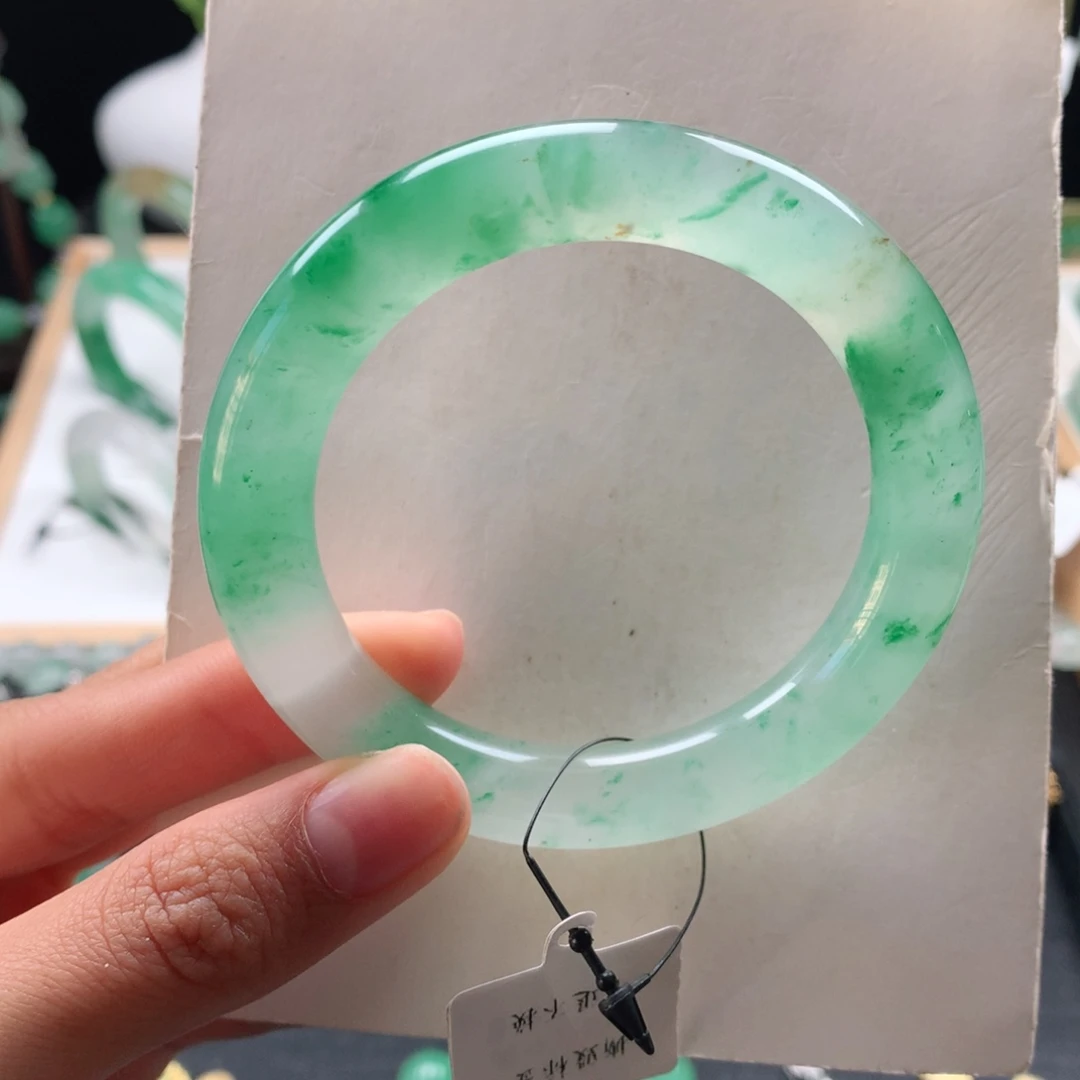 石英质玉未镶嵌手镯