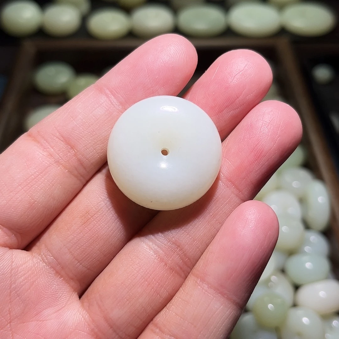 和田玉未镶嵌颈饰和田玉瑕疵福利品