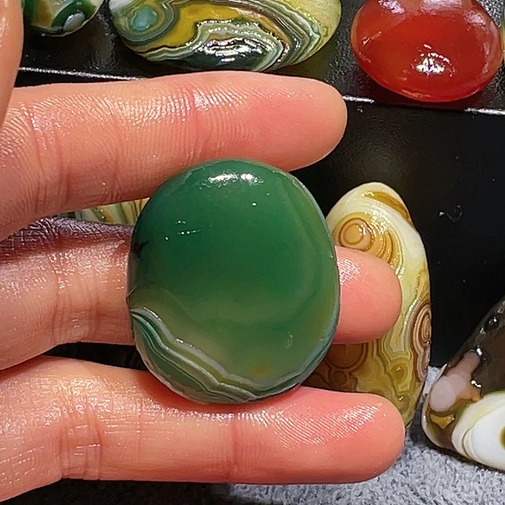 玛瑙/玉髓未镶嵌珠宝奇石