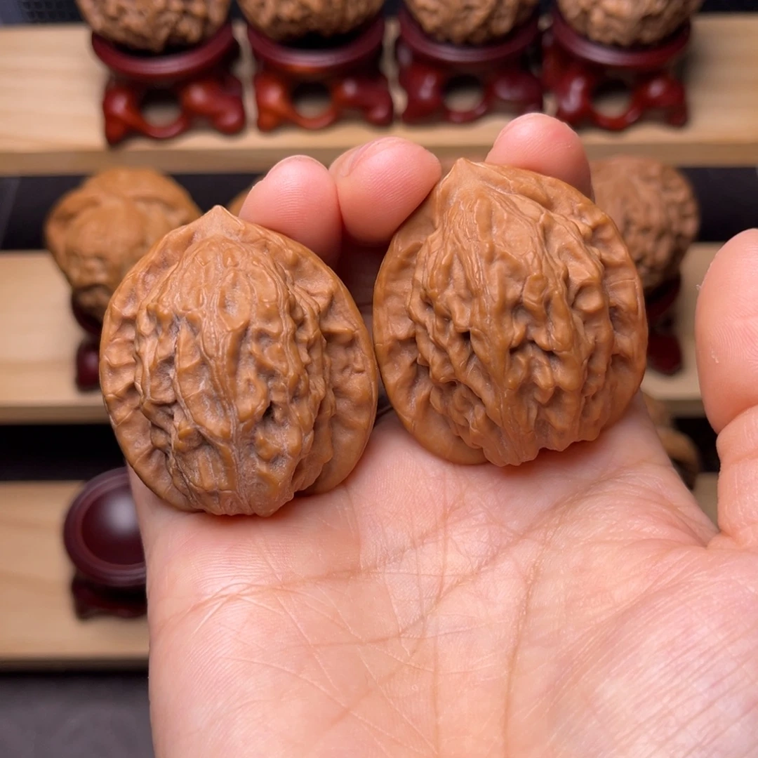 文玩核桃吊坠大红袍