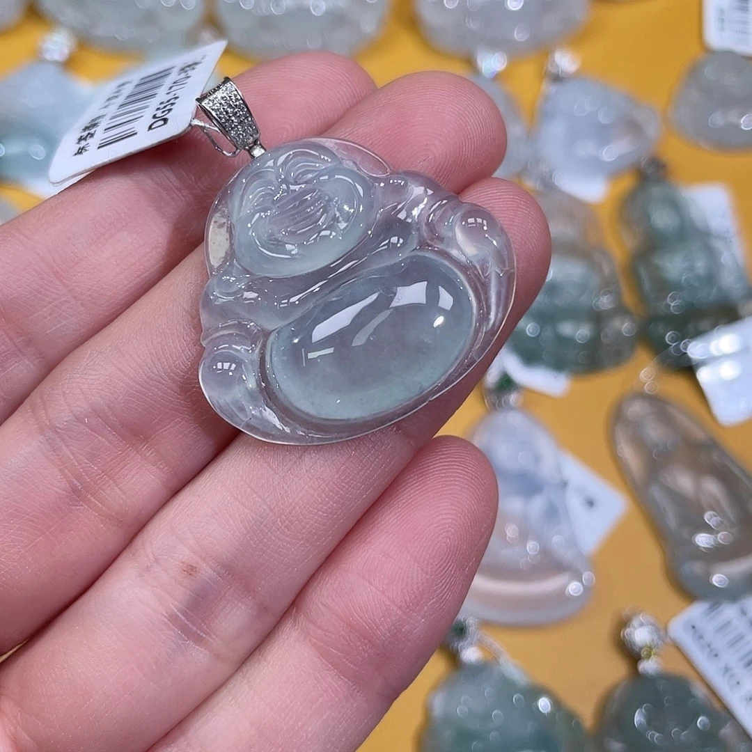璇***n翡翠18K金镶嵌颈饰佛公
