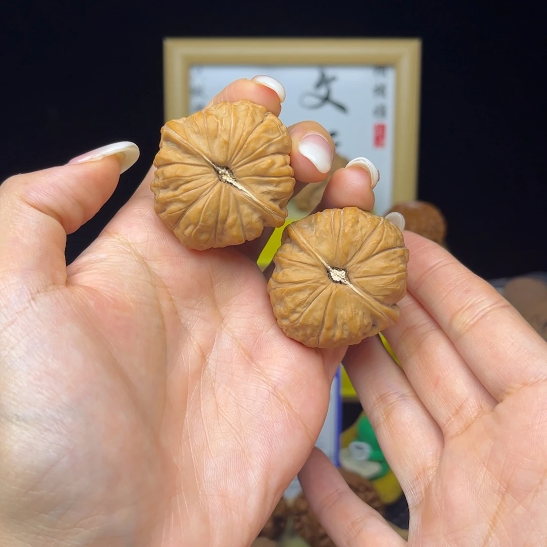 文玩核桃吊坠南瓜饼41全白茬