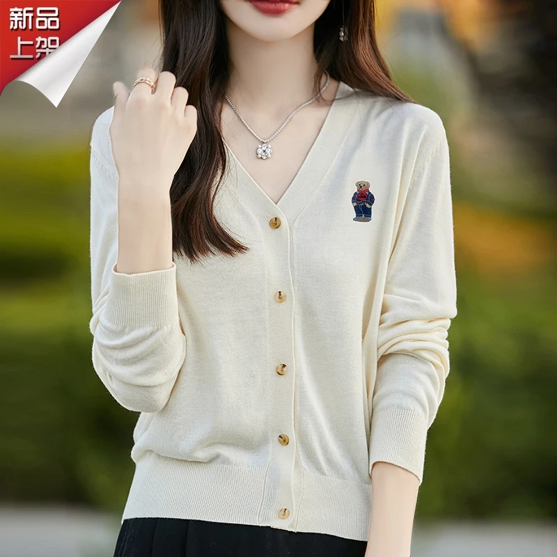 哥弟阿玛施正品早秋V领小熊刺绣针织开衫柔软亲肤时尚百搭打底衫