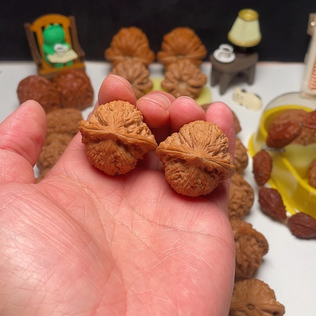 张***溪文玩核桃吊坠南疆