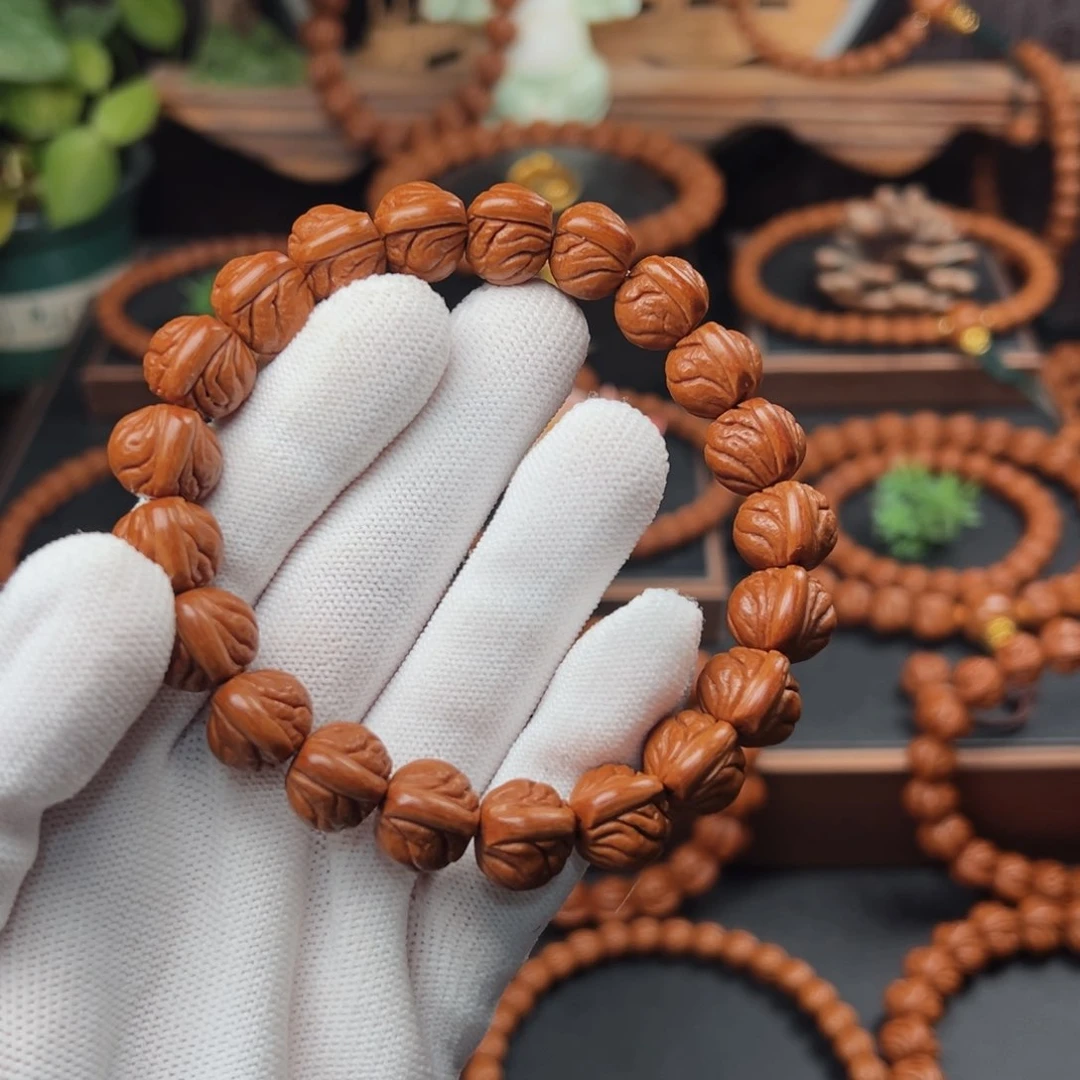 吊坠桃核1.3玉龙脊手串