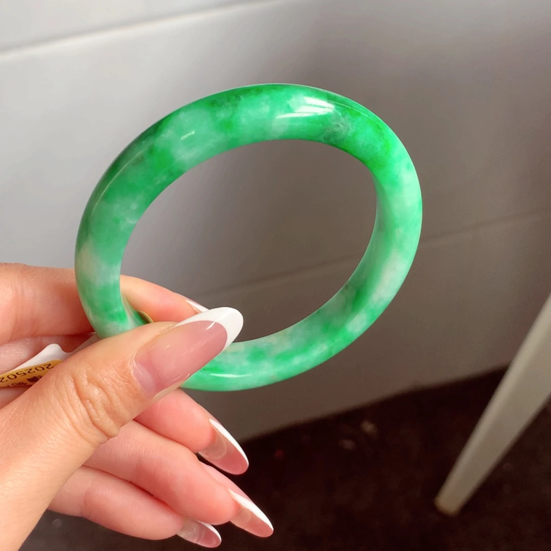 翡翠手镯未镶嵌用****华缅甸翡翠手镯