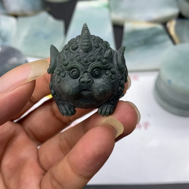 定制翡翠未镶嵌包抛光，危料