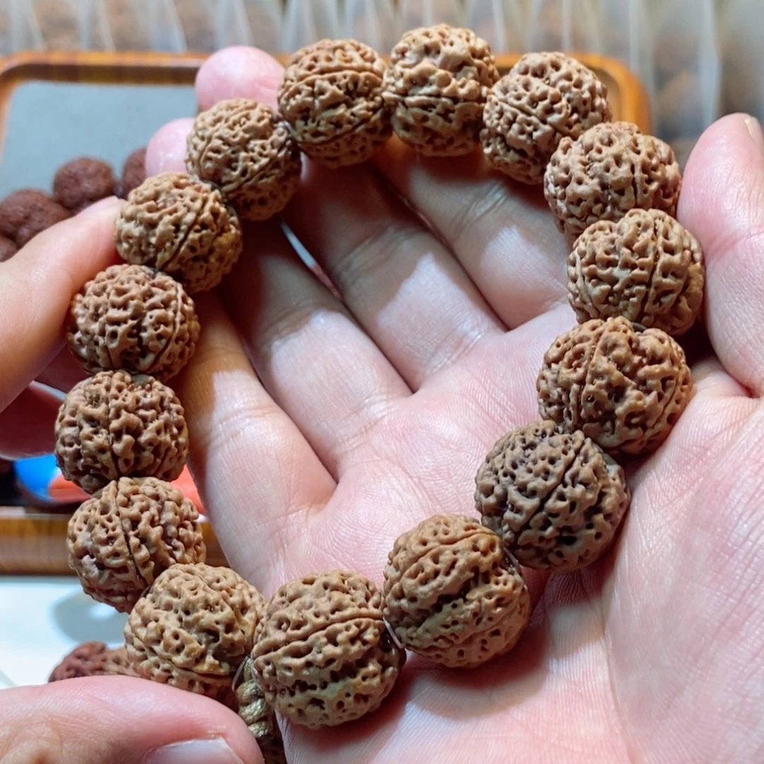 吊坠金刚菩提满肉深沟蜂王20.5mm