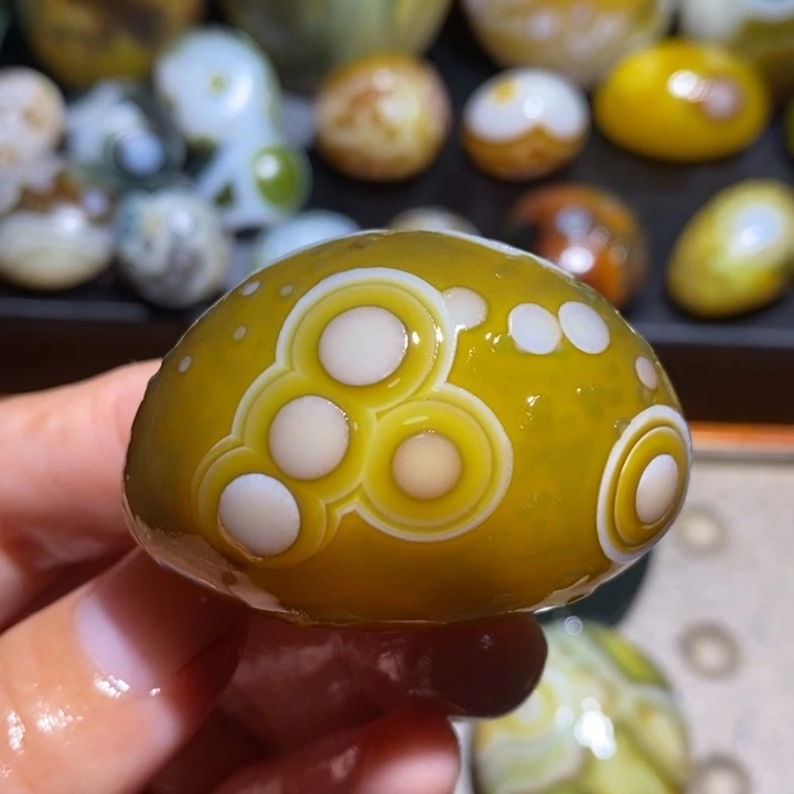 未镶嵌玛瑙/玉髓珠宝半成品82