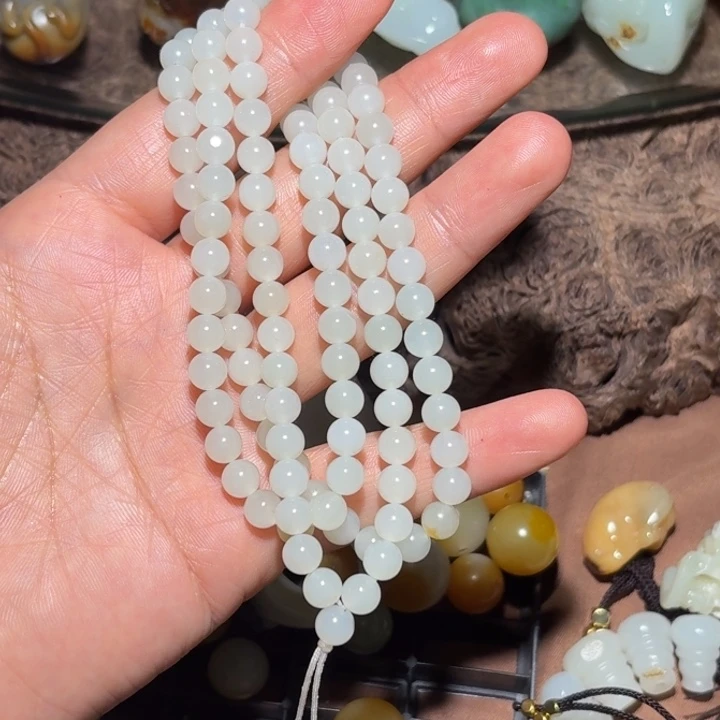 和田玉（糖玉）未镶嵌颈饰