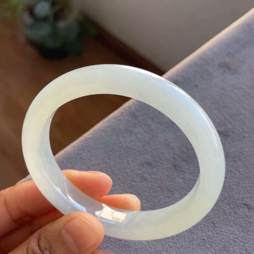 翡翠未镶嵌手镯白月光贵妃