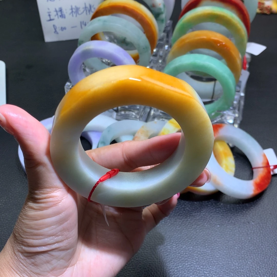 未镶嵌鸡油黄定制翡翠63内