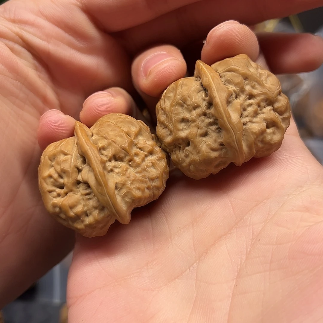 文玩核桃吊坠边39肚41全蛤蟆